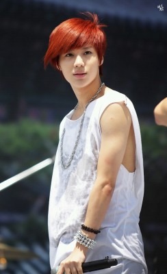 shinee-taemin-red-hair-244x400